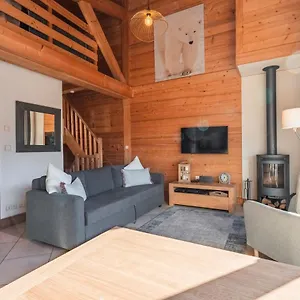  Chalet 2 Bed Chalet, Sleeps 5 With Shared Pool -